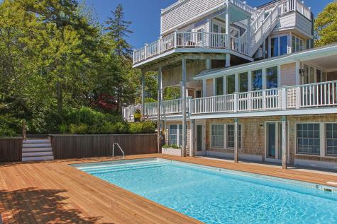 208 Bradford Street Provincetown MA 02657