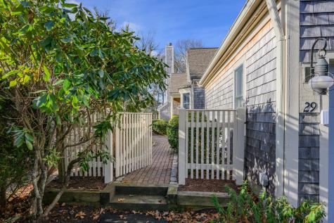 29 Boxwood Circle Yarmouth MA 02675