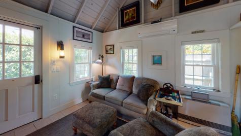 5 Browne Street MA 02657