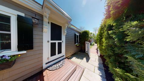 5 Browne Street MA 02657