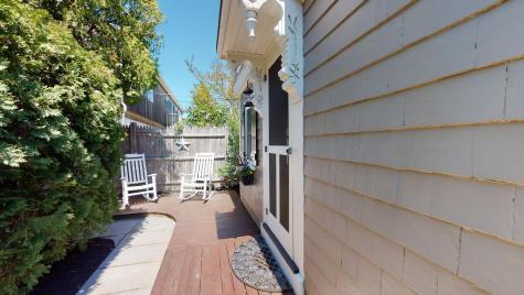 5 Browne Street MA 02657