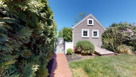 5 Browne Street MA 02657
