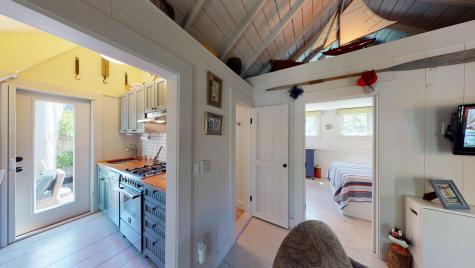 5 Browne Street MA 02657