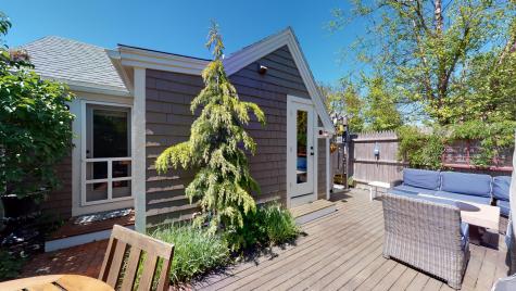 5 Browne Street MA 02657