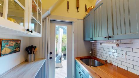 5 Browne Street MA 02657