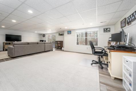 17 Twin Oaks Drive Mashpee MA 02649