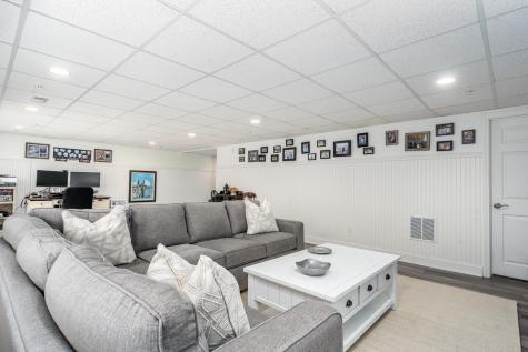 17 Twin Oaks Drive Mashpee MA 02649