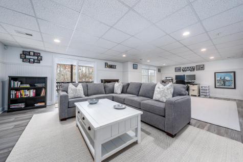 17 Twin Oaks Drive Mashpee MA 02649