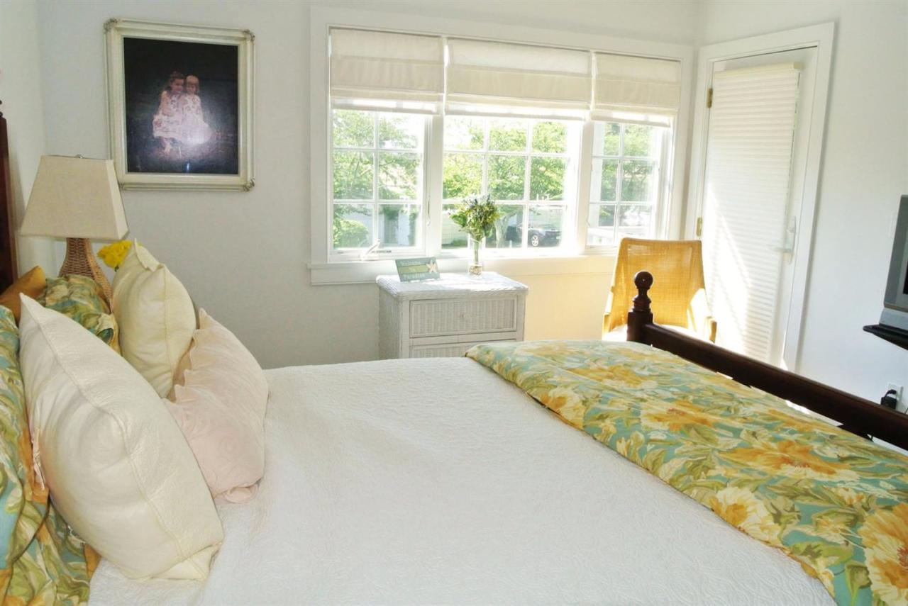 68 Sea View Lane Mashpee MA 02649