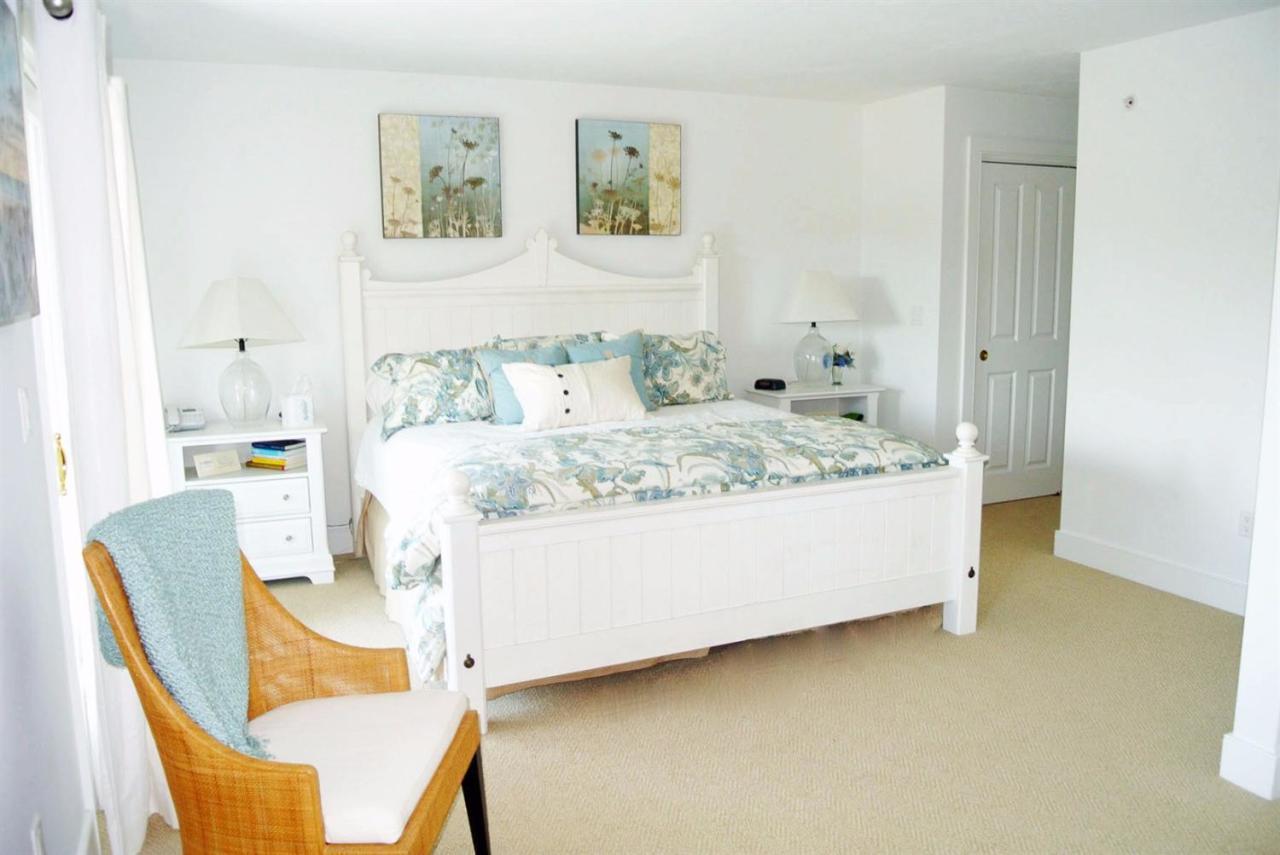 68 Sea View Lane Mashpee MA 02649
