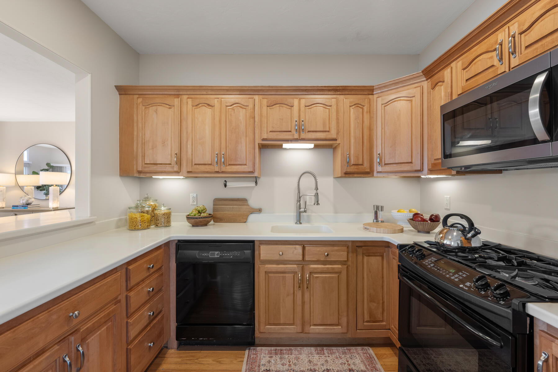 17 Bay Pointe Drive MA 02571