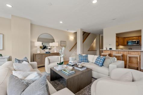 17 Bay Pointe Drive MA 02571