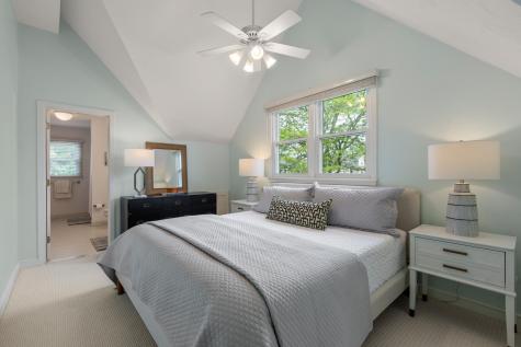 17 Bay Pointe Drive MA 02571