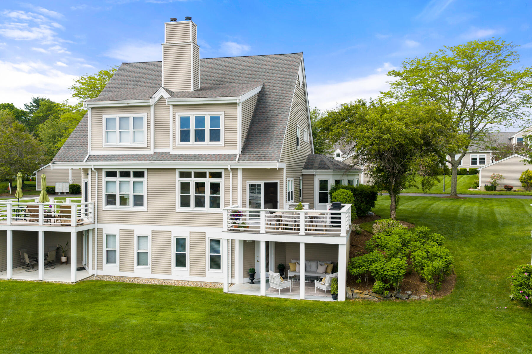 17 Bay Pointe Drive MA 02571