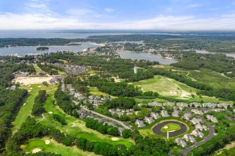 17 Bay Pointe Drive MA 02571
