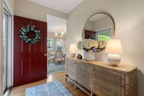 17 Bay Pointe Drive MA 02571
