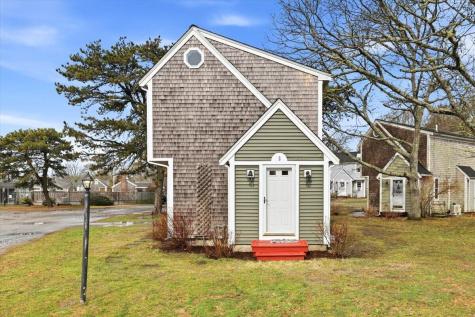 111 School Street Dennis MA 02670