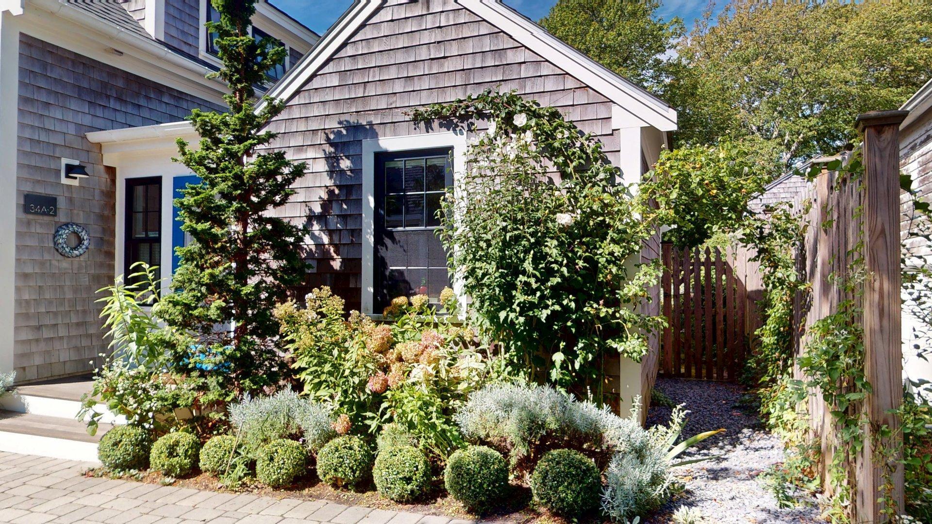 34 Pearl Street Provincetown MA 02657