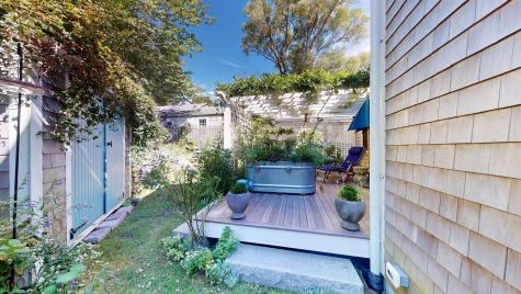 34 Pearl Street Provincetown MA 02657