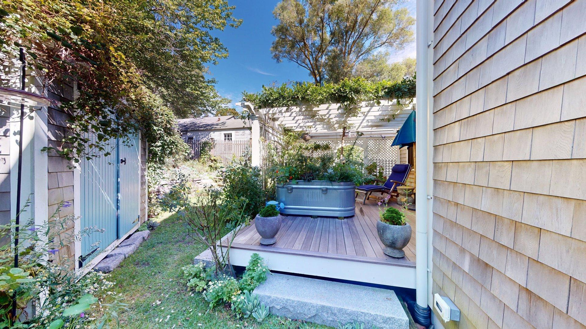 34 Pearl Street Provincetown MA 02657