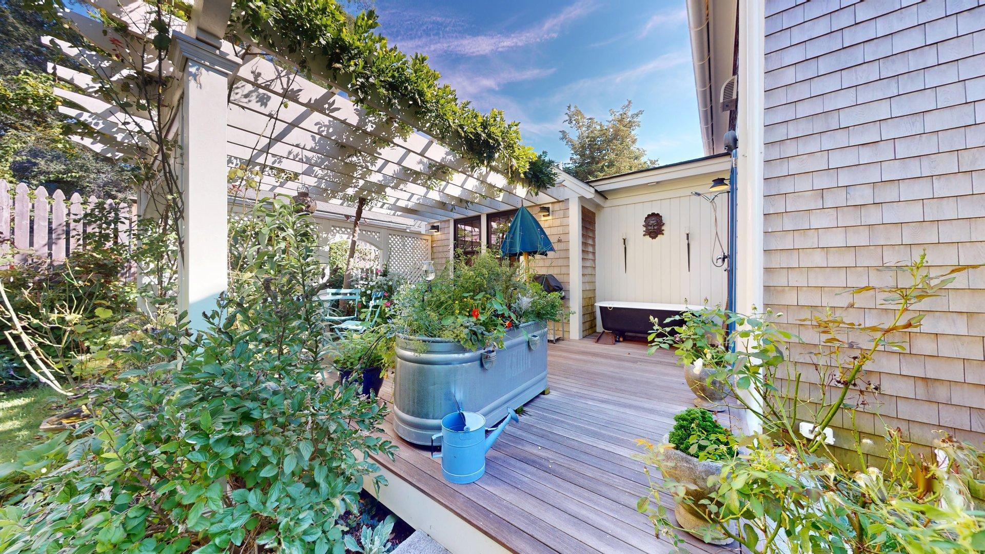 34 Pearl Street Provincetown MA 02657