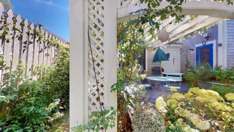 34 Pearl Street Provincetown MA 02657