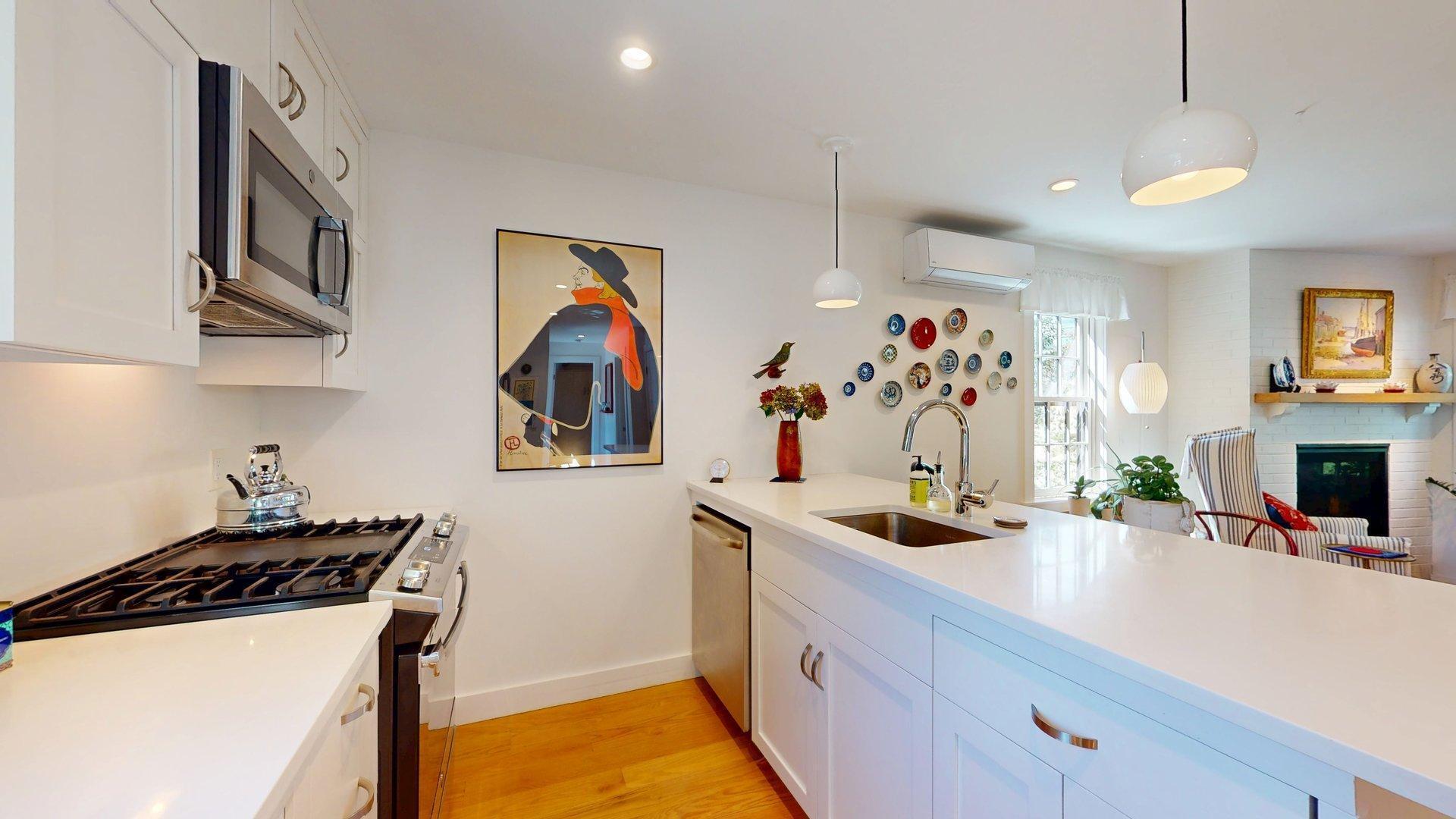 34 Pearl Street Provincetown MA 02657