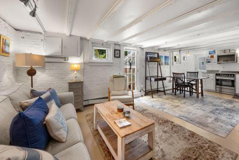 18 Standish Street Provincetown MA 02657