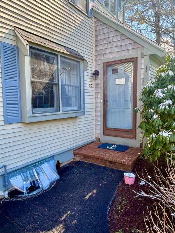 35 Santuit Pond Way Mashpee MA 02649