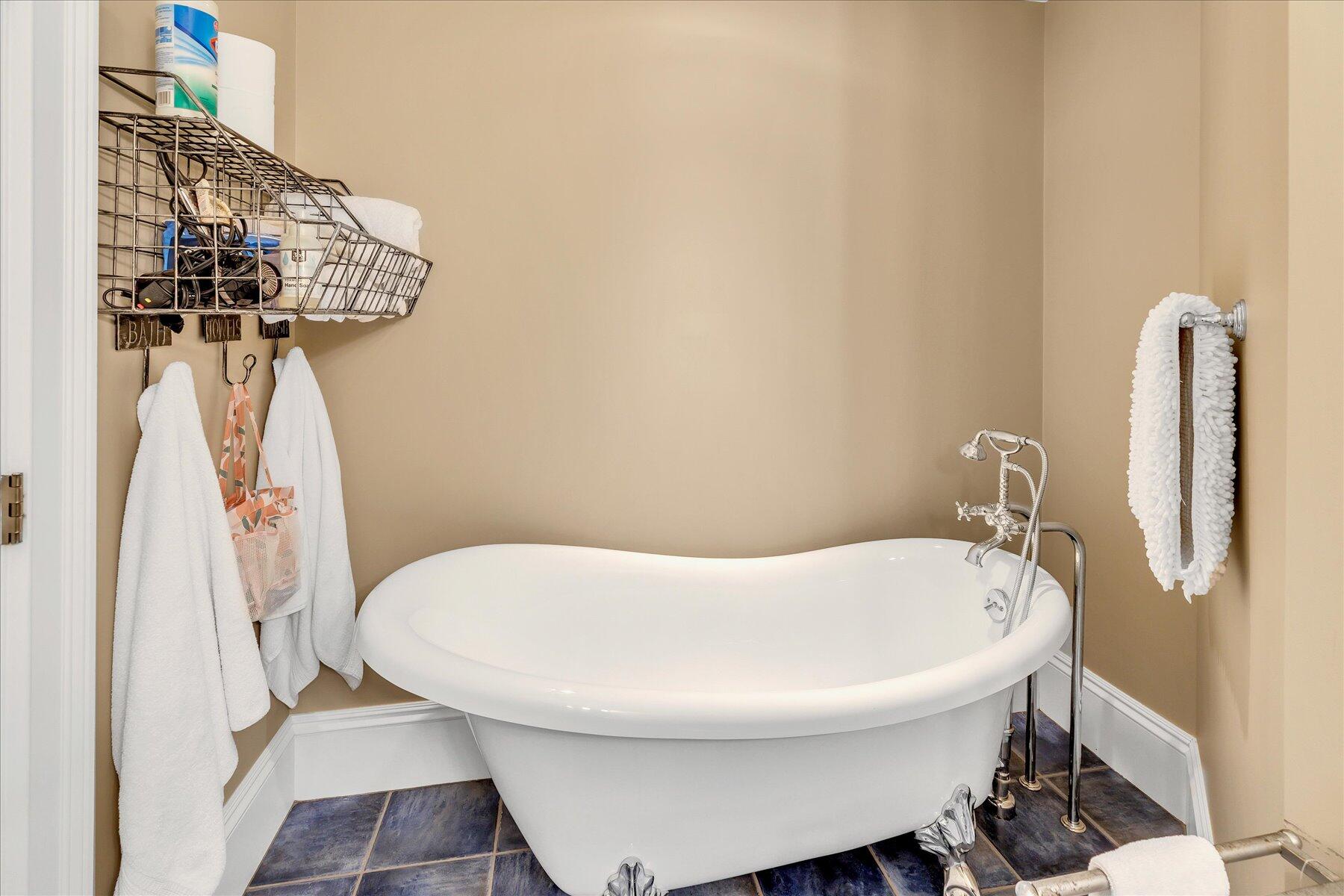 220 Dunrobin Road Mashpee MA 02649