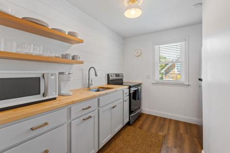 290 Commercial Street Provincetown MA 02657