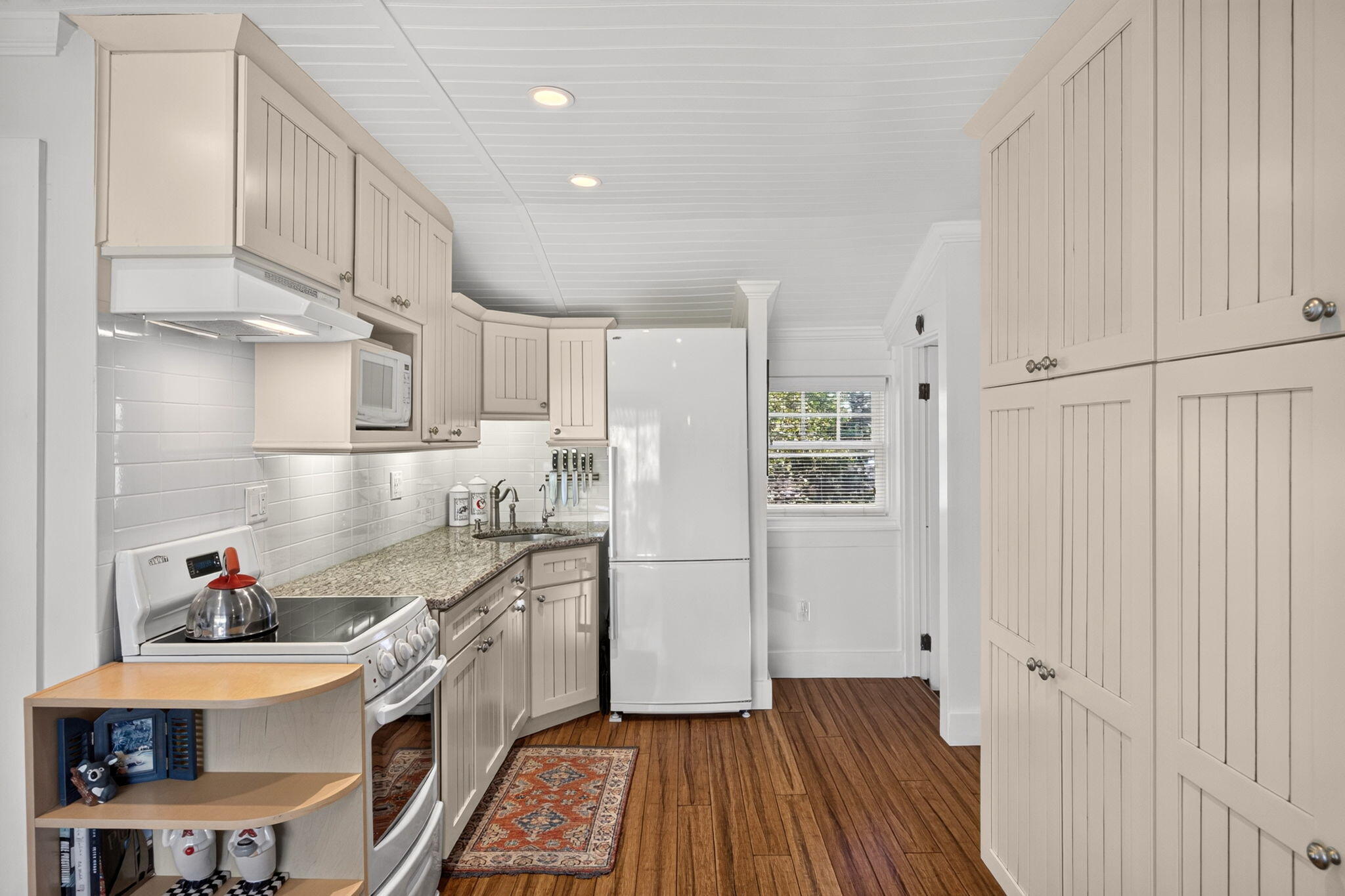 48 Pleasant Street Provincetown MA 02657