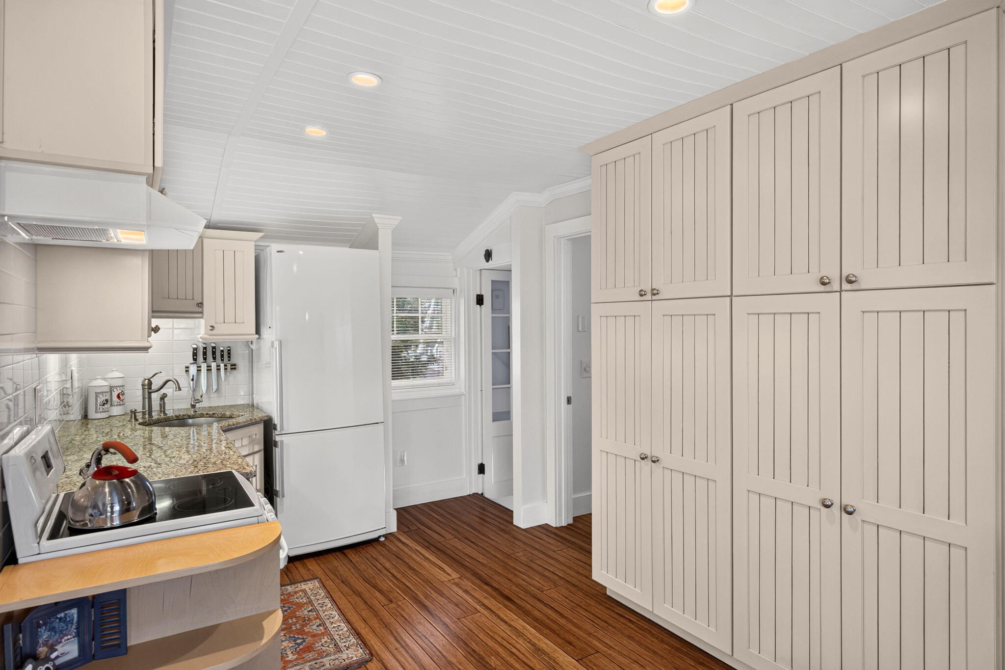 48 Pleasant Street Provincetown MA 02657