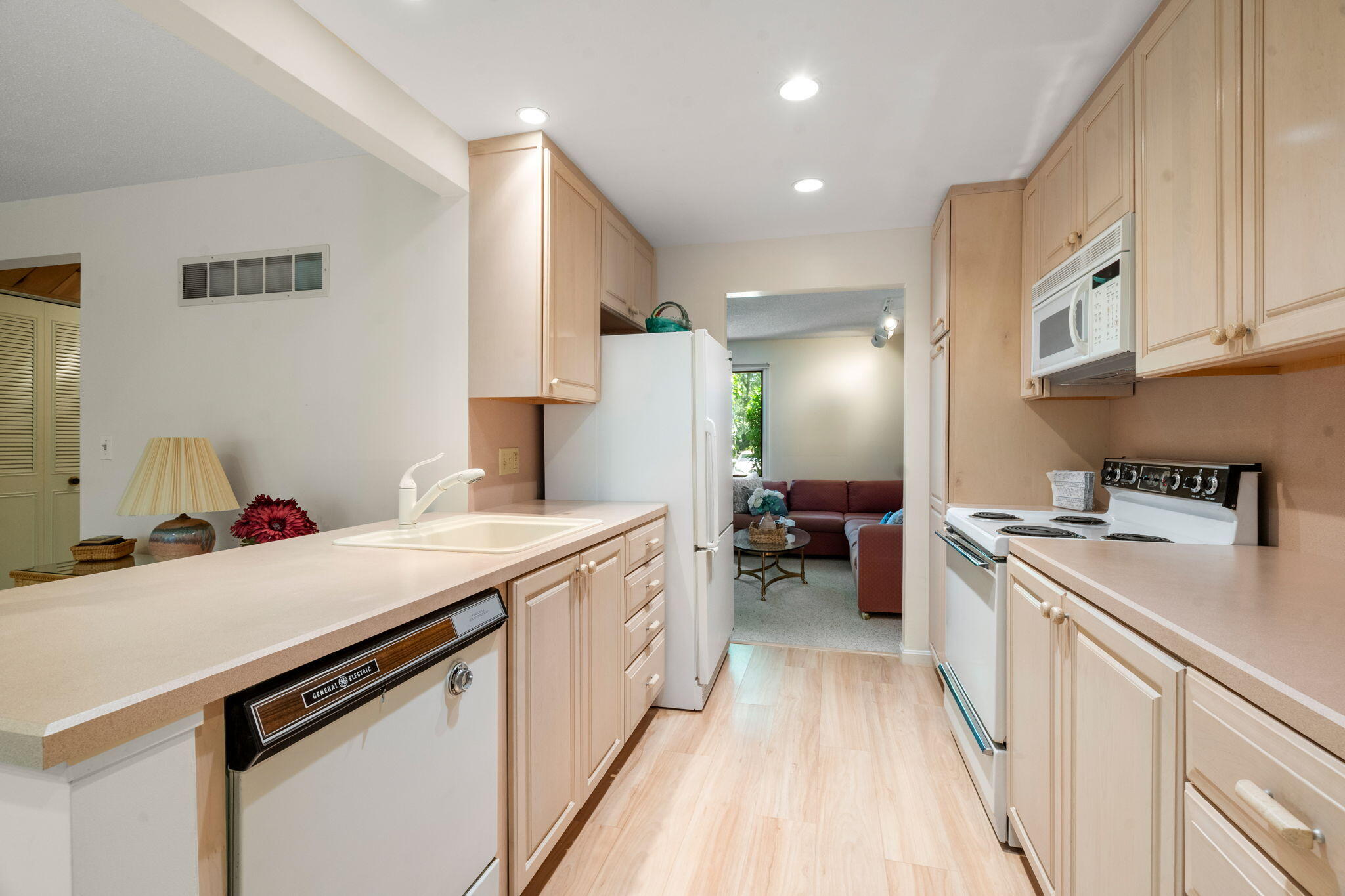 68 Woodland Trail Teaticket MA 02536
