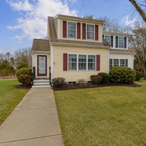32 Carleton Street Wareham MA 02558