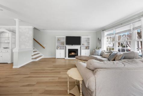 32 Carleton Street Wareham MA 02558