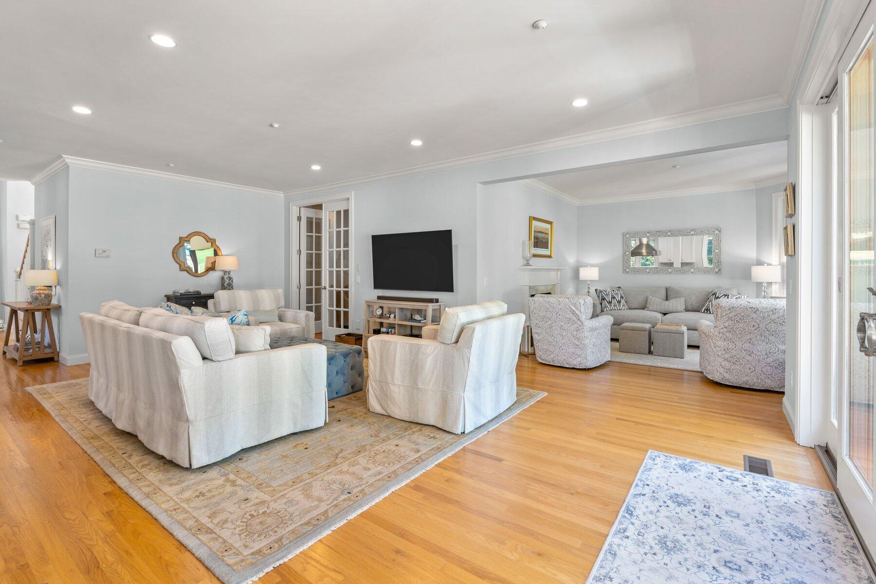 9 Vineyard Reach Mashpee MA 02649