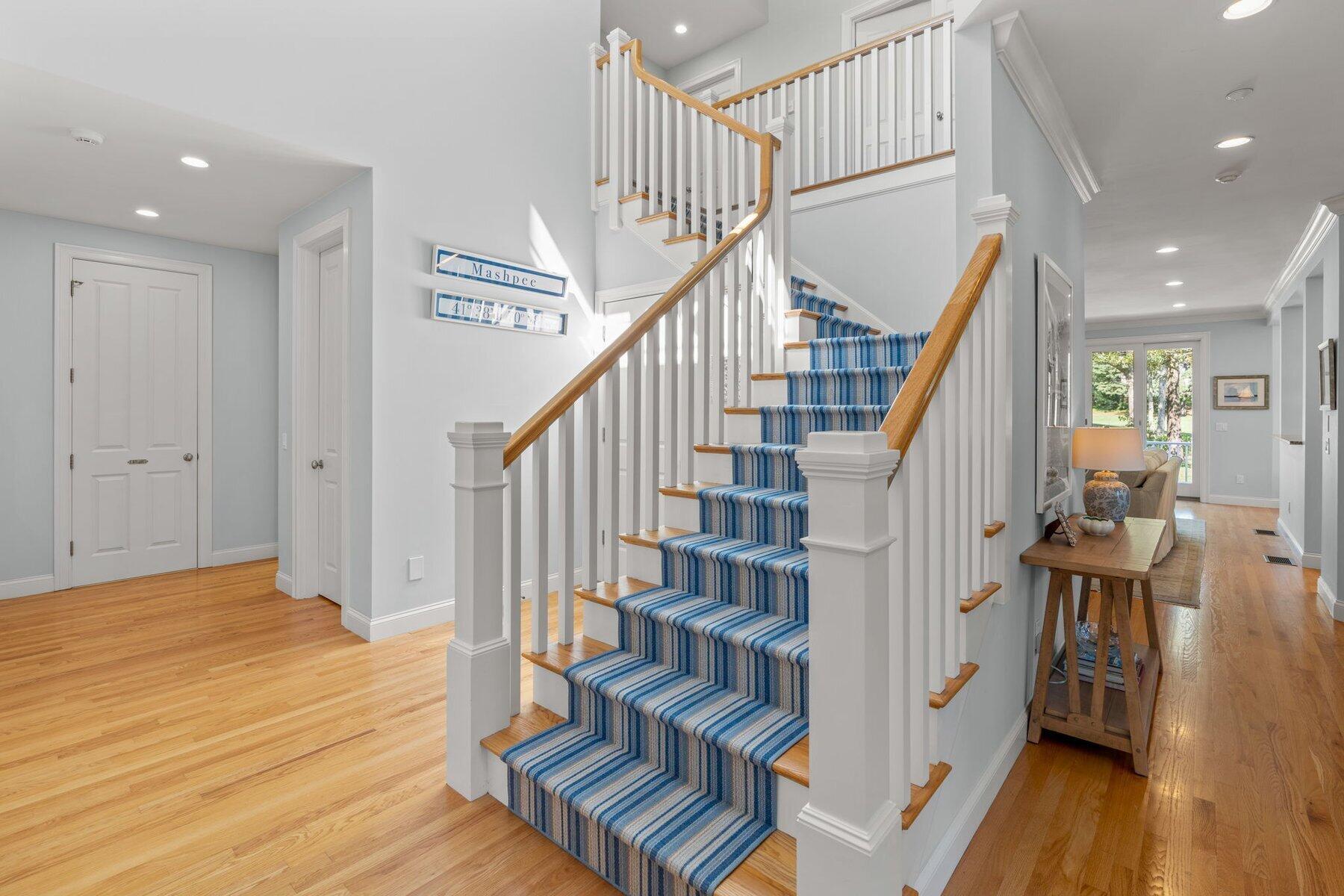 9 Vineyard Reach Mashpee MA 02649