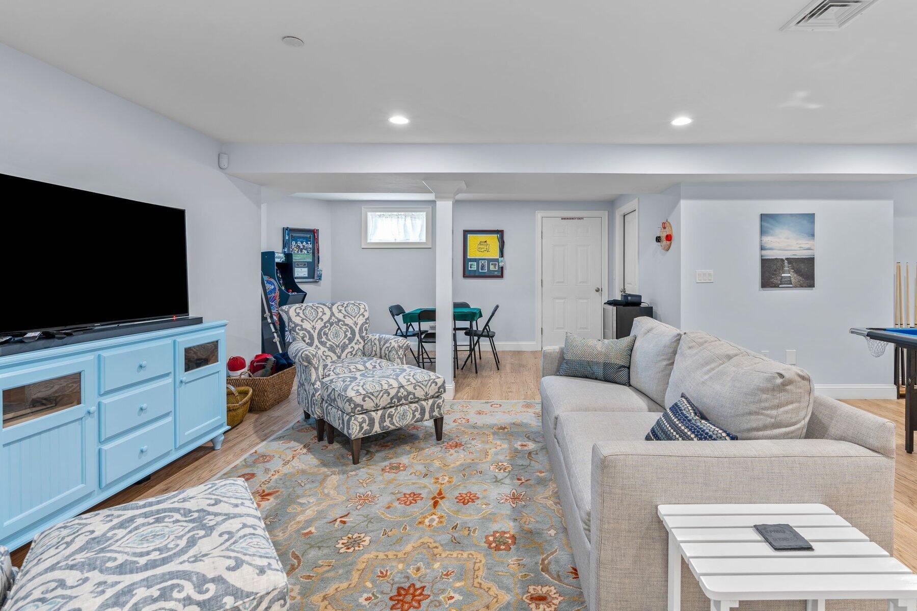 9 Vineyard Reach Mashpee MA 02649
