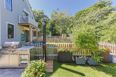 286A Bradford Street Provincetown MA 02657