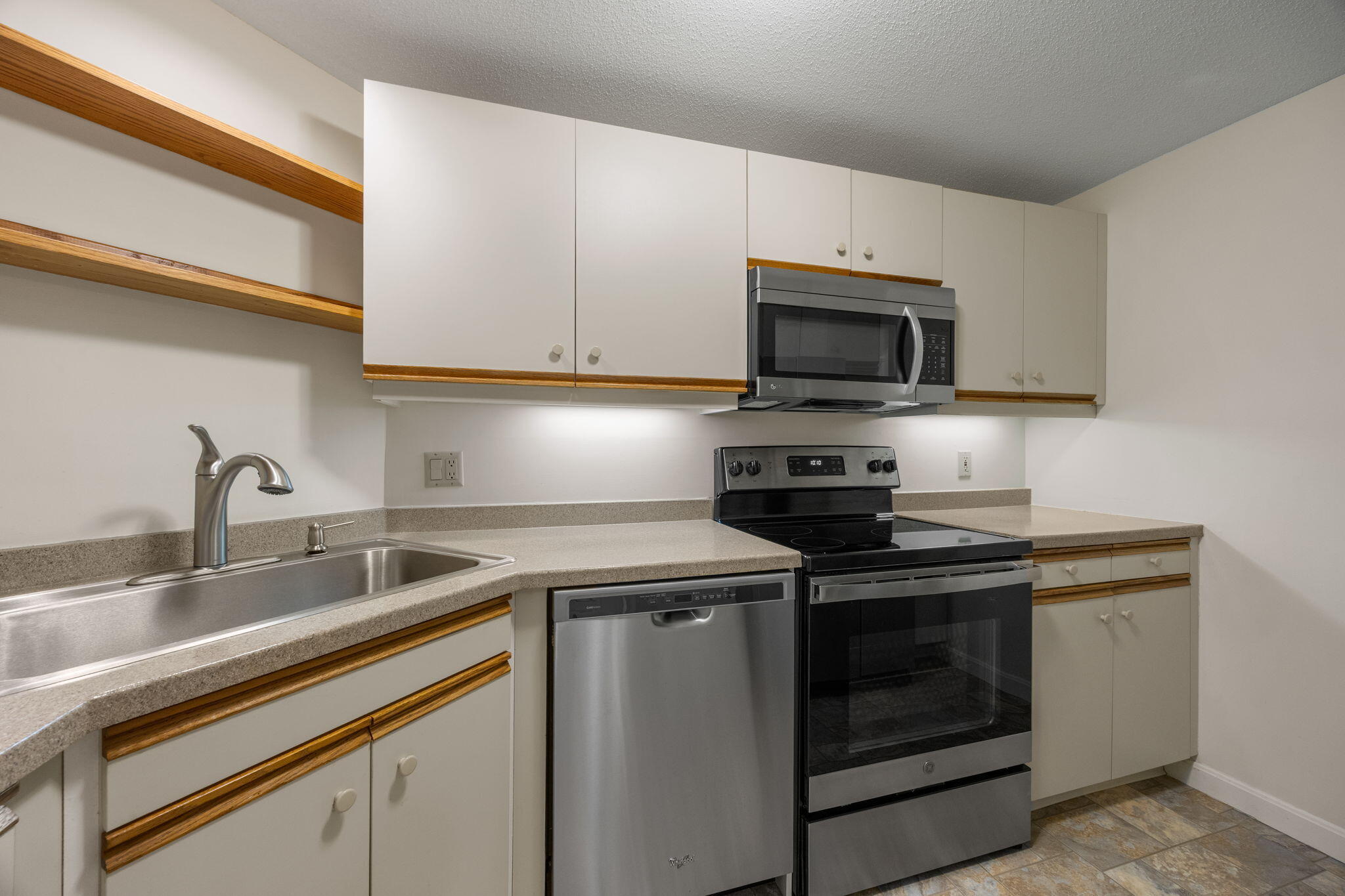 2117 Heatherwood Yarmouth MA 02675