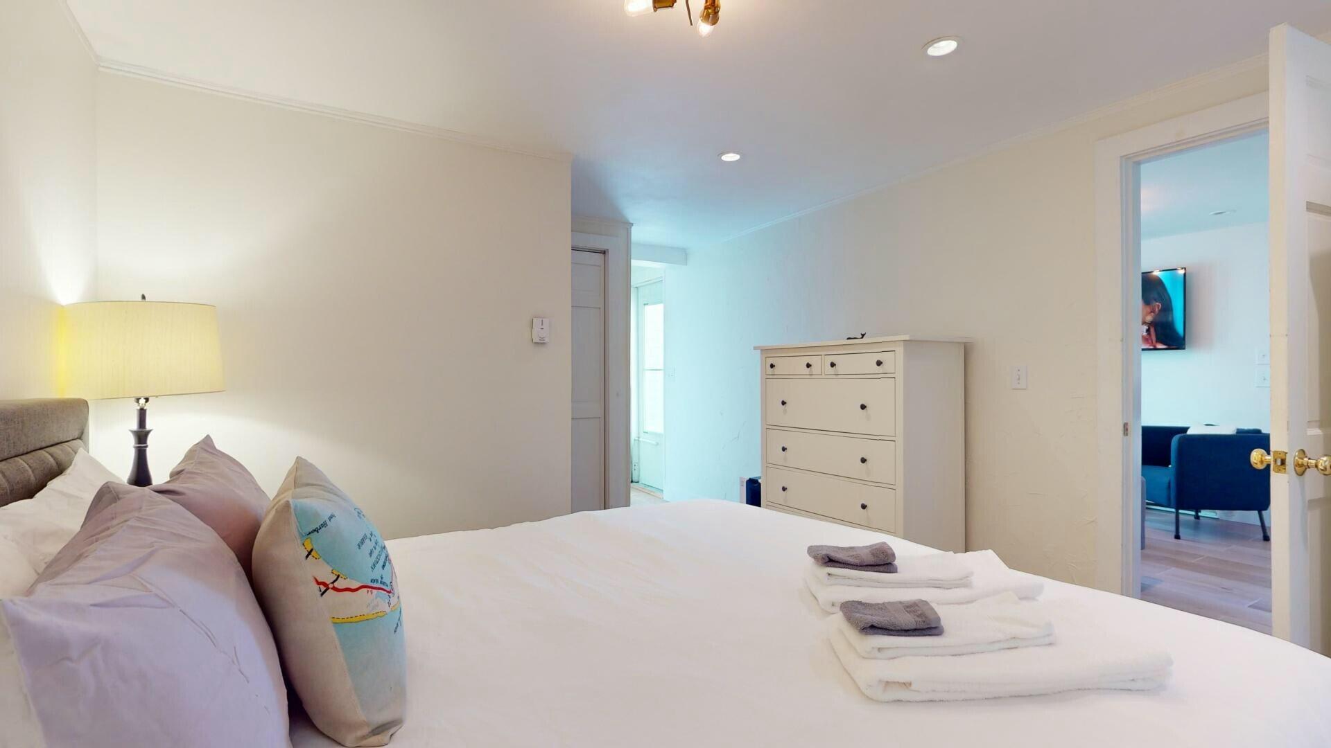 15 Cottage Street Provincetown MA 02657