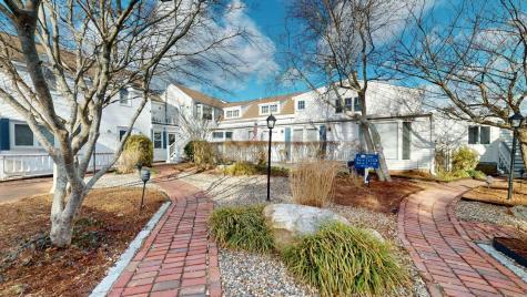 15 Cottage Street Provincetown MA 02657
