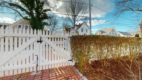 15 Cottage Street Provincetown MA 02657