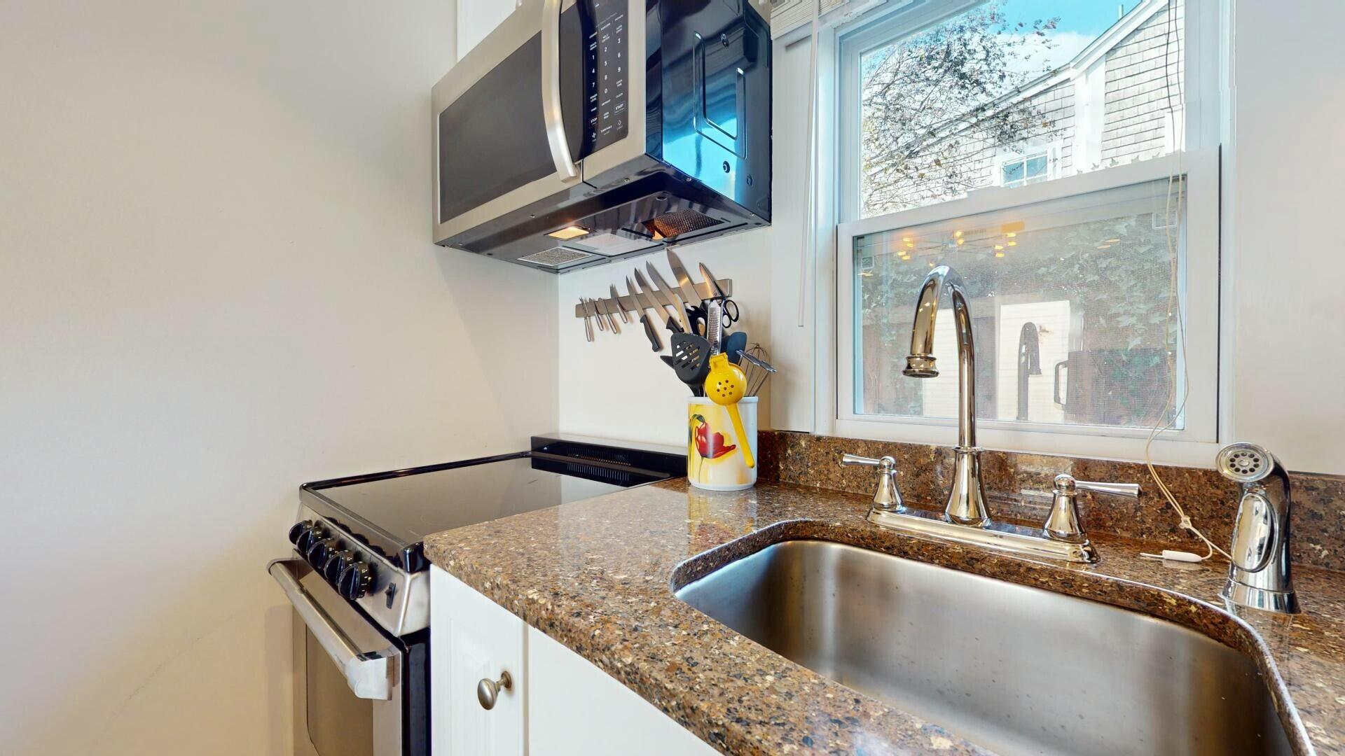 15 Cottage Street Provincetown MA 02657