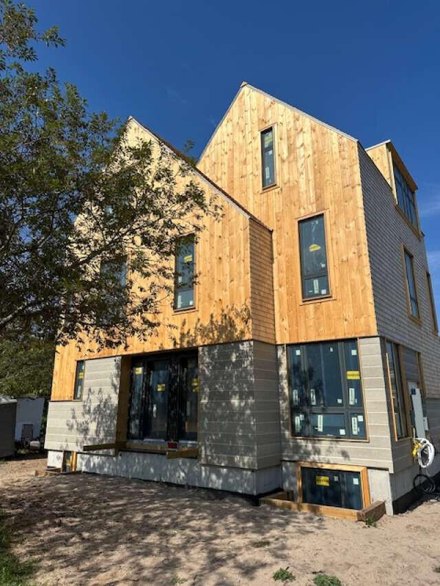 33 Conwell Street Provincetown MA 02657