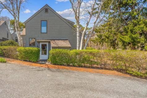 39 Mashie Circle Mashpee MA 02649