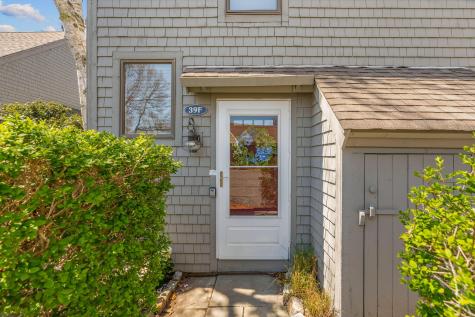 39 Mashie Circle Mashpee MA 02649