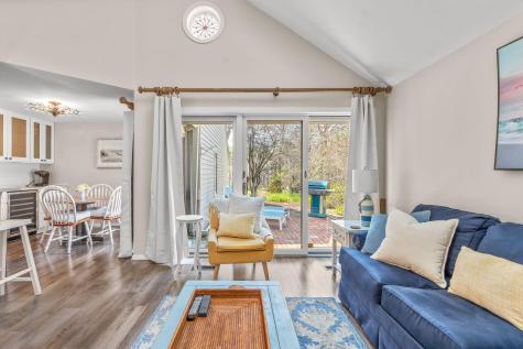 39 Mashie Circle Mashpee MA 02649