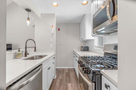 39 Mashie Circle Mashpee MA 02649